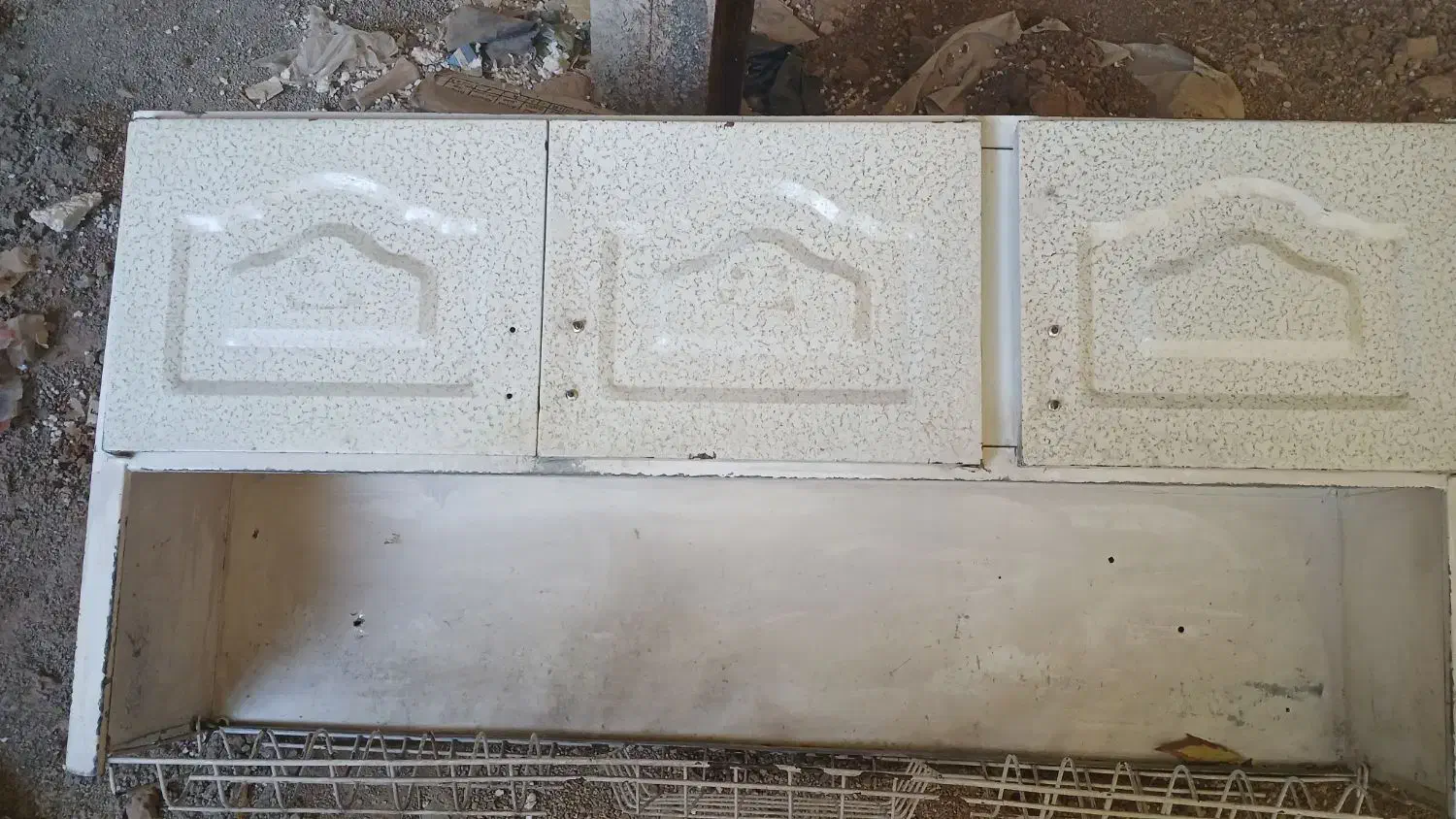 آبچکان|آبچکان و نظمدهنده ظروف|خرمآباد, |دیوار