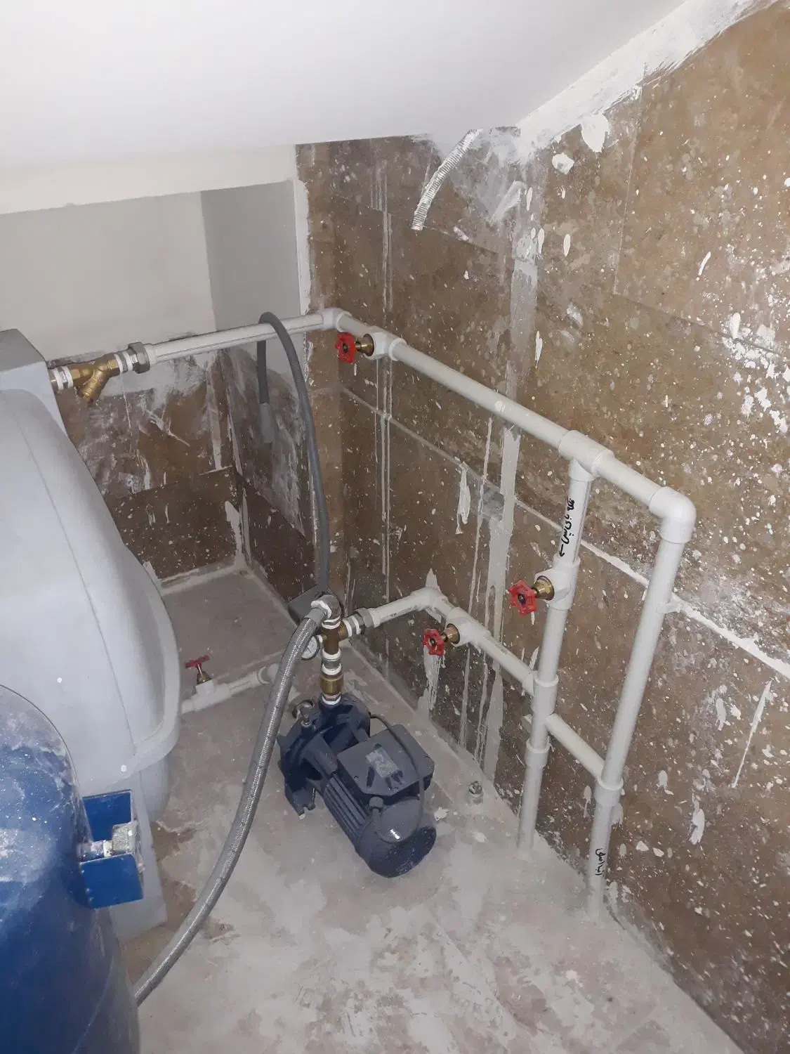 نمایندگی بوتان رسمی/تعمیر پکیج/تعمیر آبگرمکن|خدمات پیشه و مهارت|پرند, فاز ۳|دیوار