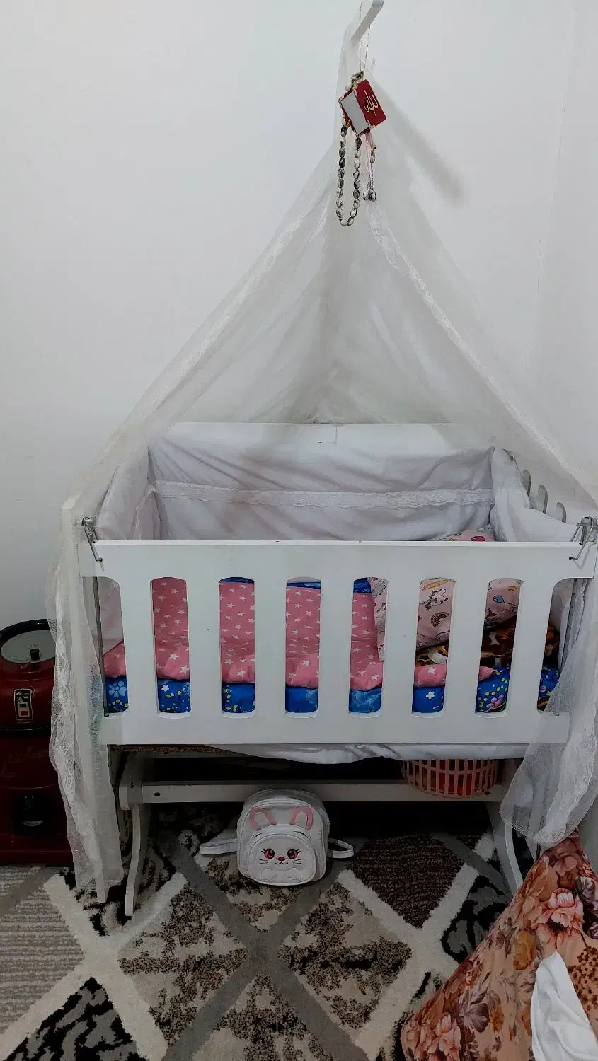 گهواره کنار مادر|تخت و صندلی بچه|پاکدشت, پاکدشت (مامازند)|دیوار