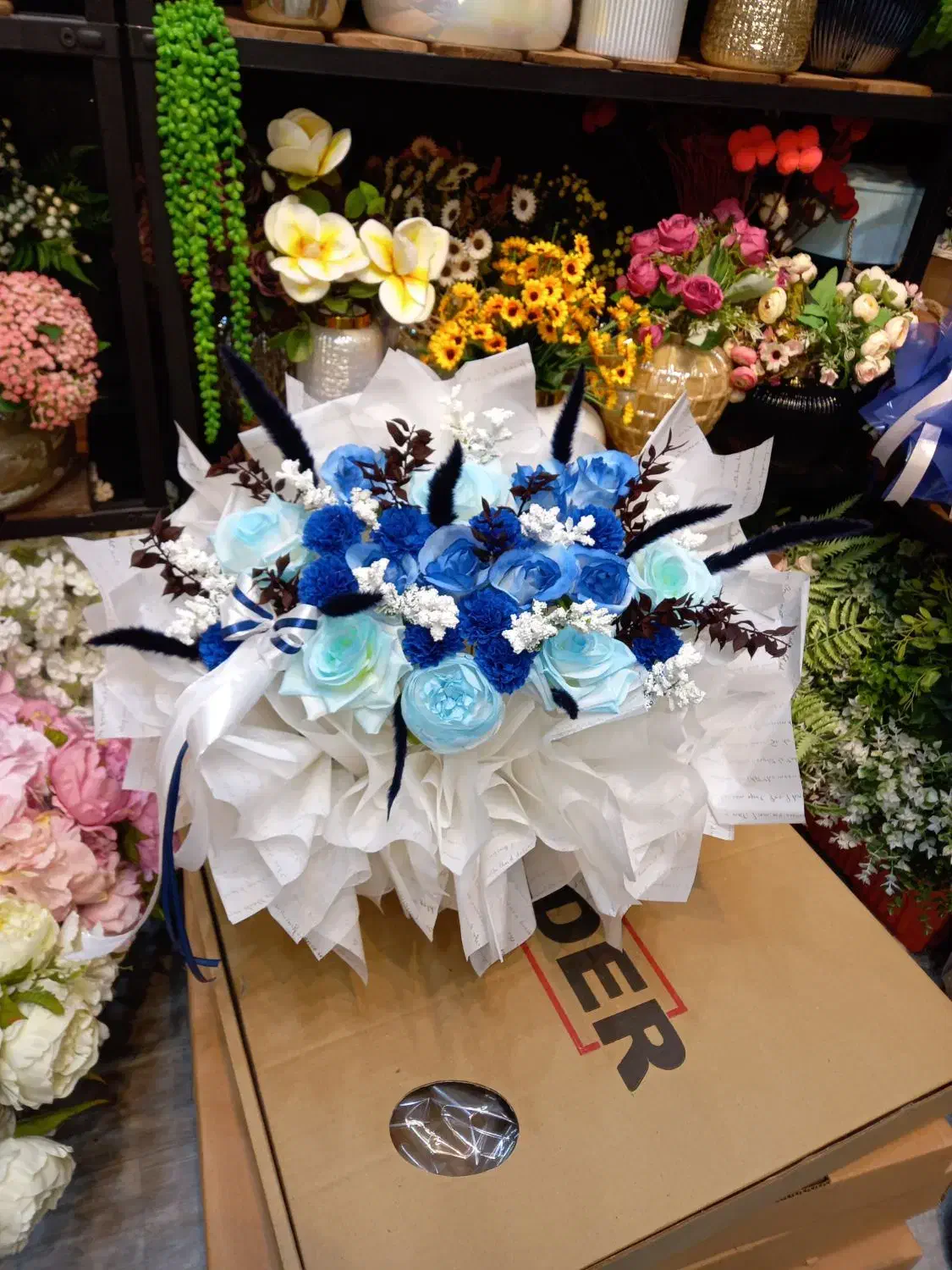 باکس هدیه|گل مصنوعی|فردیس, فردیس|دیوار