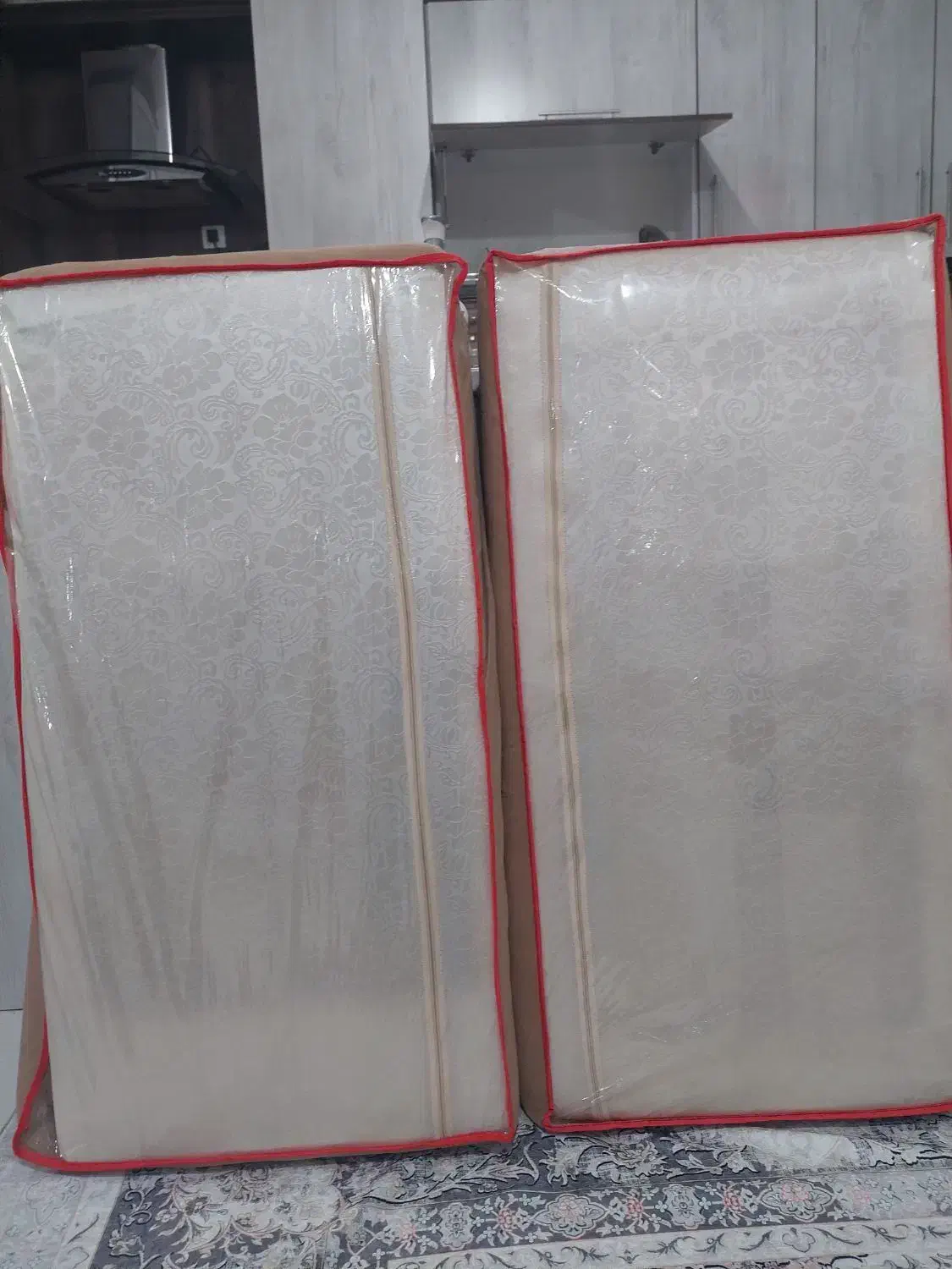 پشتی|پشتی|رباطکریم, رباطکریم|دیوار