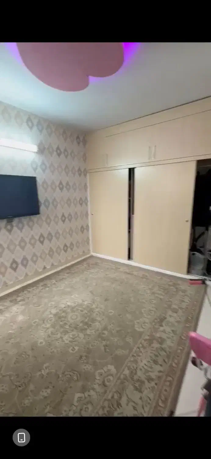 به یک همخانه نیازمندم|اجارهٔ آپارتمان|اندیشه, اندیشه فاز ۱|دیوار