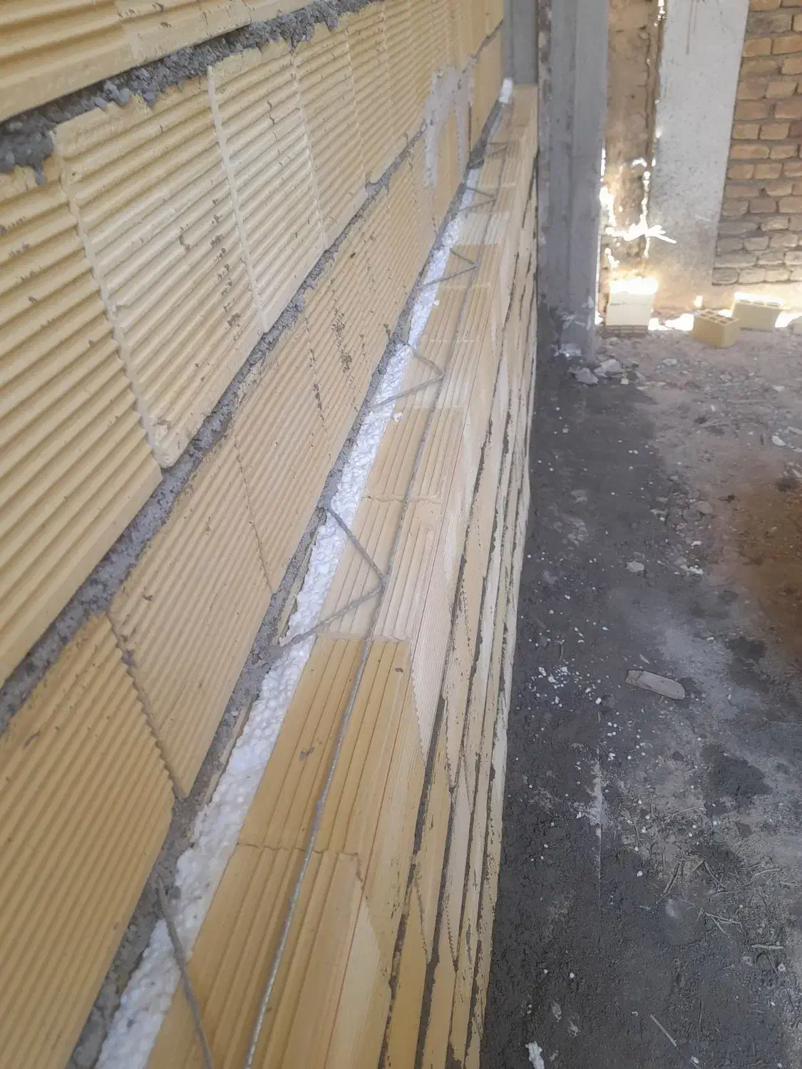 خدمات دیوارچینی آجرسفال بلوک لیکا شیب بندی|خدمات پیشه و مهارت|لاران, |دیوار