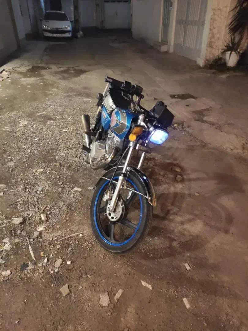 هوندا همتاز ۲۰۰|موتورسیکلت|بره‌سر, |دیوار