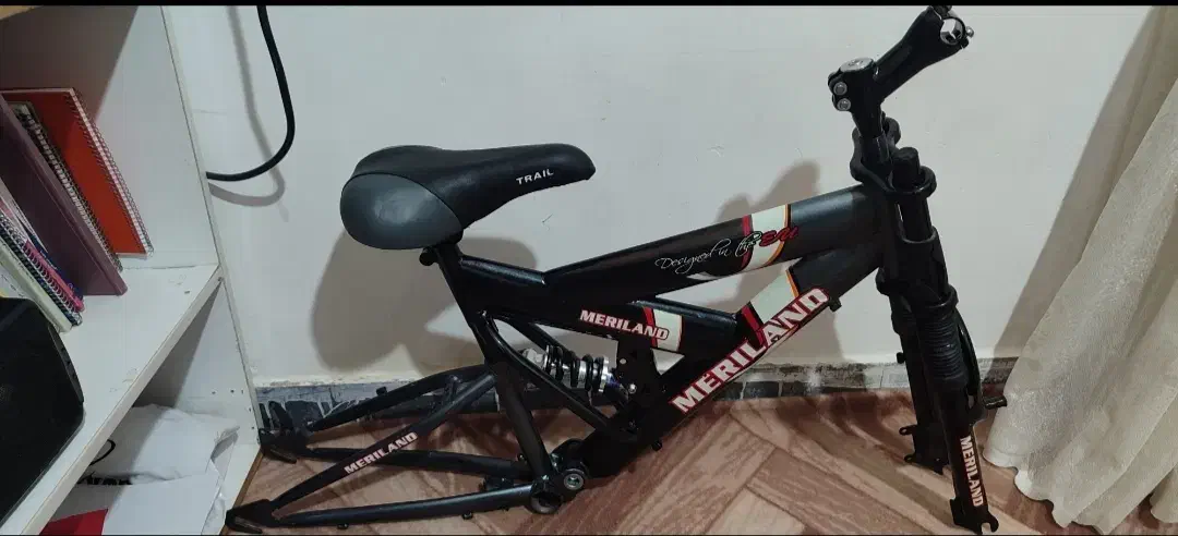 سه عدد دوچرخه نو سایز 20 به شکل تصویر|دوچرخه، اسکیت، اسکوتر|صحنه, |دیوار