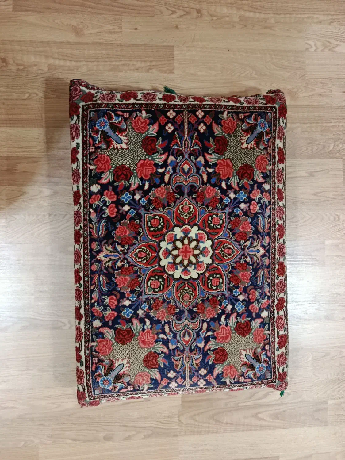 فرش دست بافت گل سرخ بیجار|فرش|نسیمشهر, |دیوار