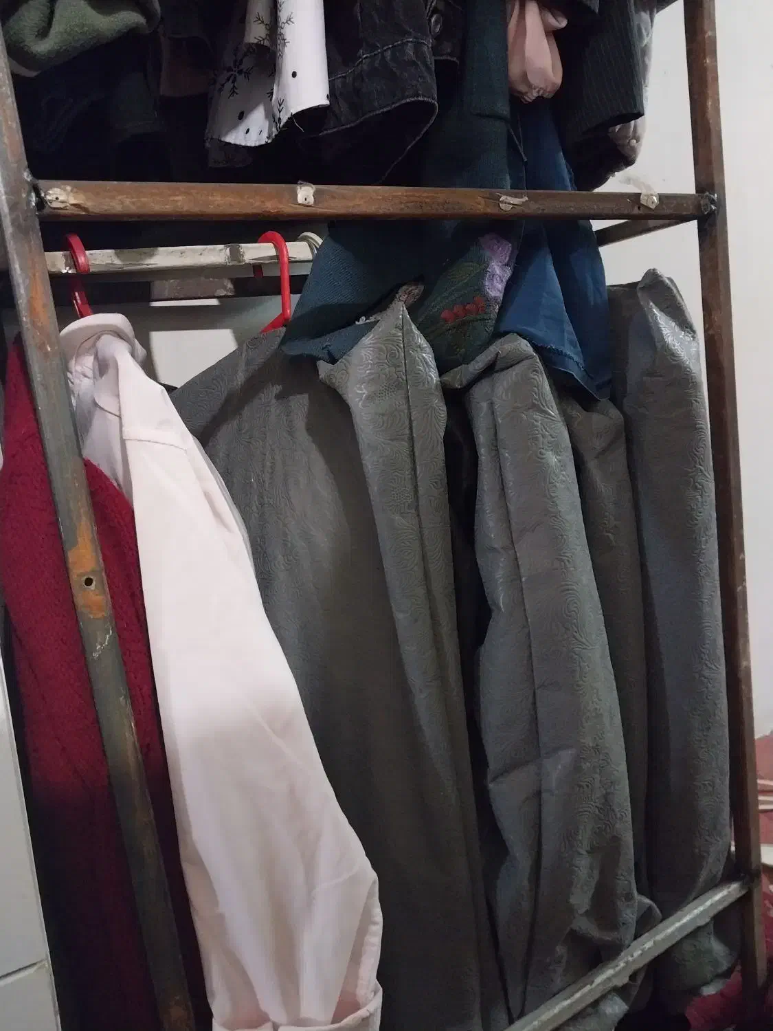 فروش اویز لباس|بندرخت و رختآویز|مشهد, نظام دوست|دیوار