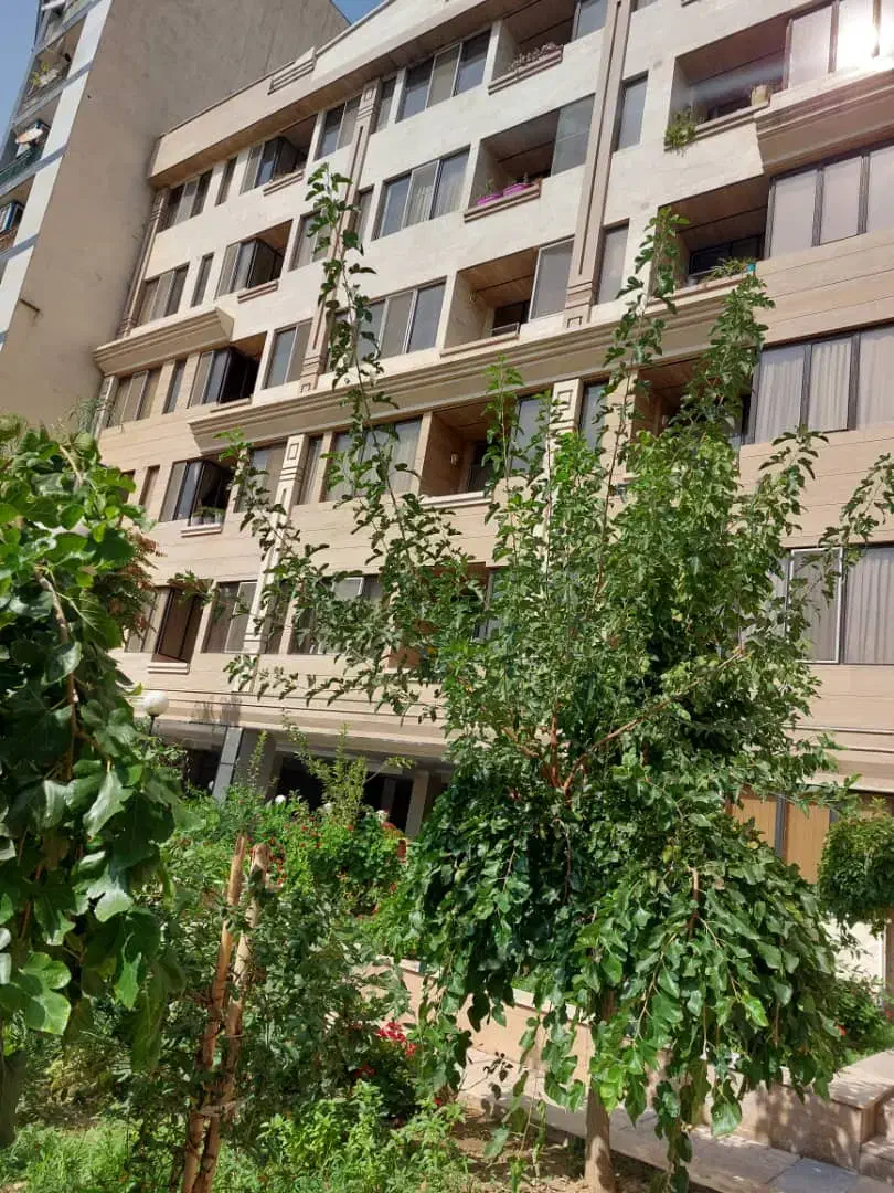 شیخ بهایی شمالی ۱۶۵ متر ۳ خوابه آماده تخلیه