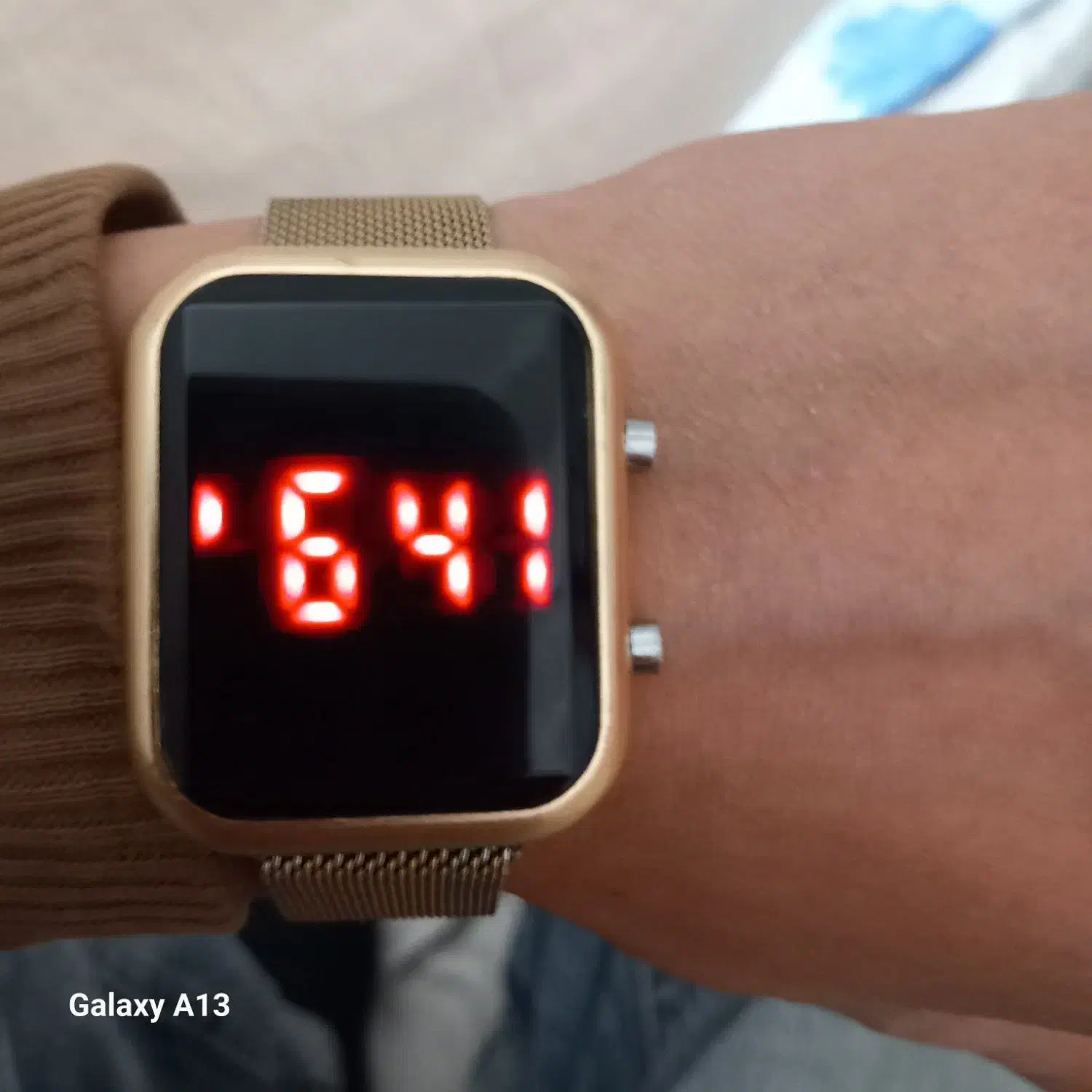 ساعت مچی|ساعت|رشت, آزادگان|دیوار