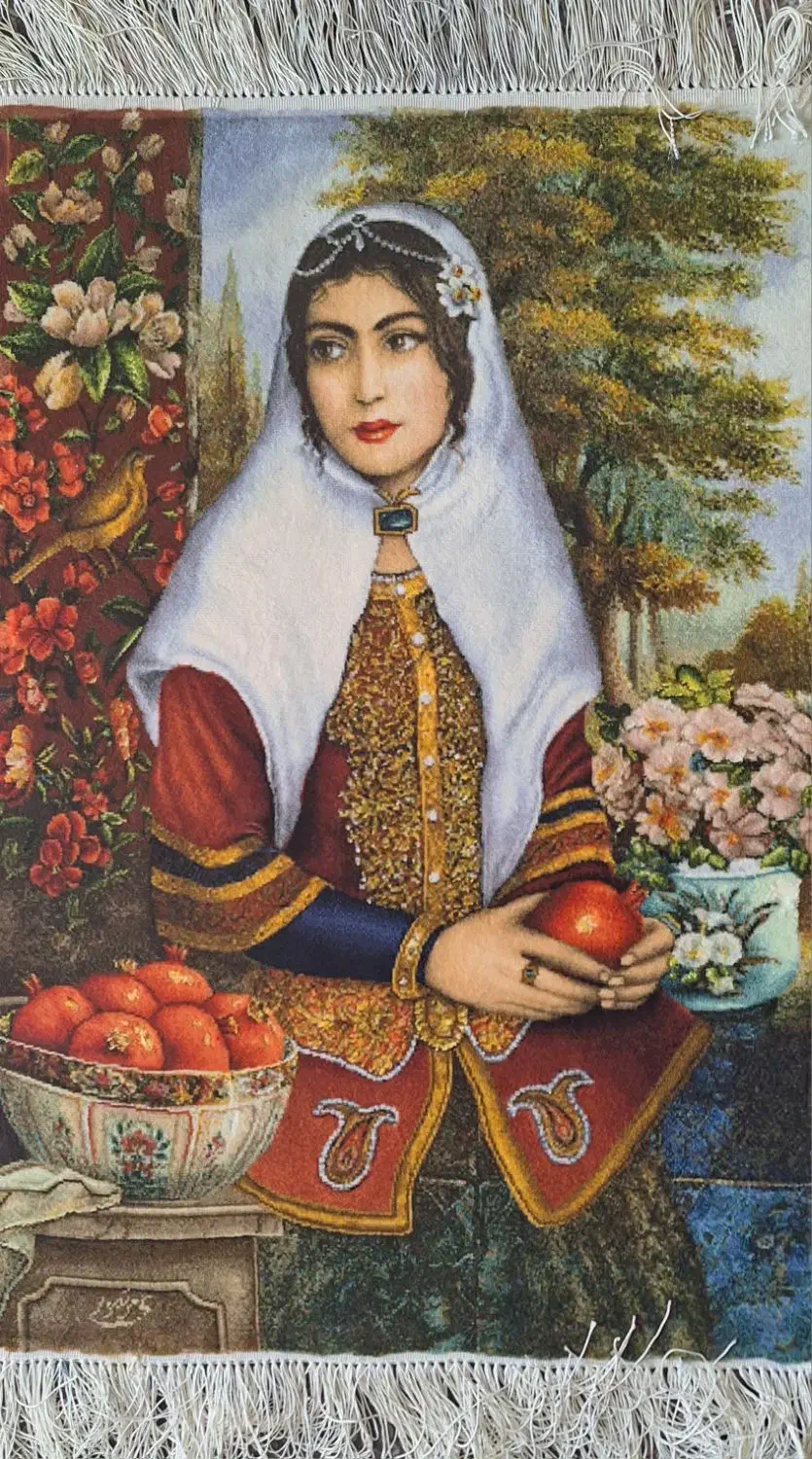 فرش دستباف دختر قاجار مارکدار استاد مرتضوی|تابلو فرش|اصفهان, سپاهان‌شهر|دیوار