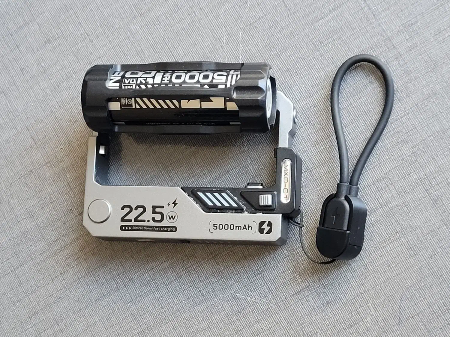 پاور بانک با باتری های ذخیره همراه قابل تعویض|لوازم جانبی موبایل و تبلت|مرند, |دیوار