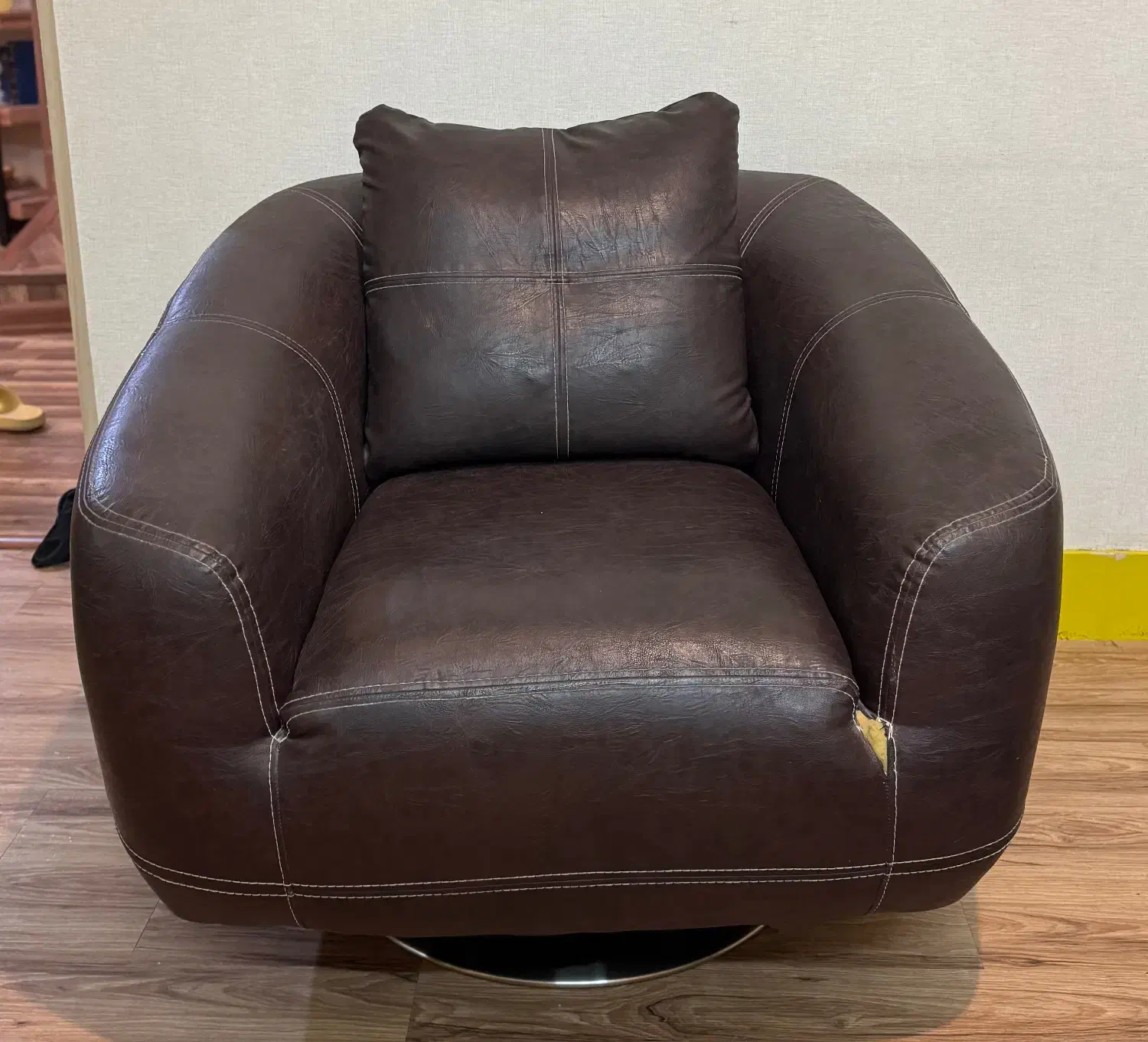 صندلی گردان|صندلی و نیمکت|رفسنجان, |دیوار