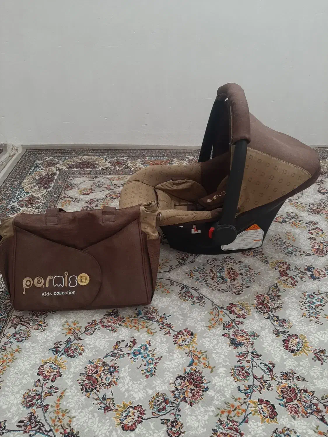 کریر و ساک بچه گانه مارک دلیجان در حد نونو|کالسکه و لوازم جانبی|خرمدره, |دیوار