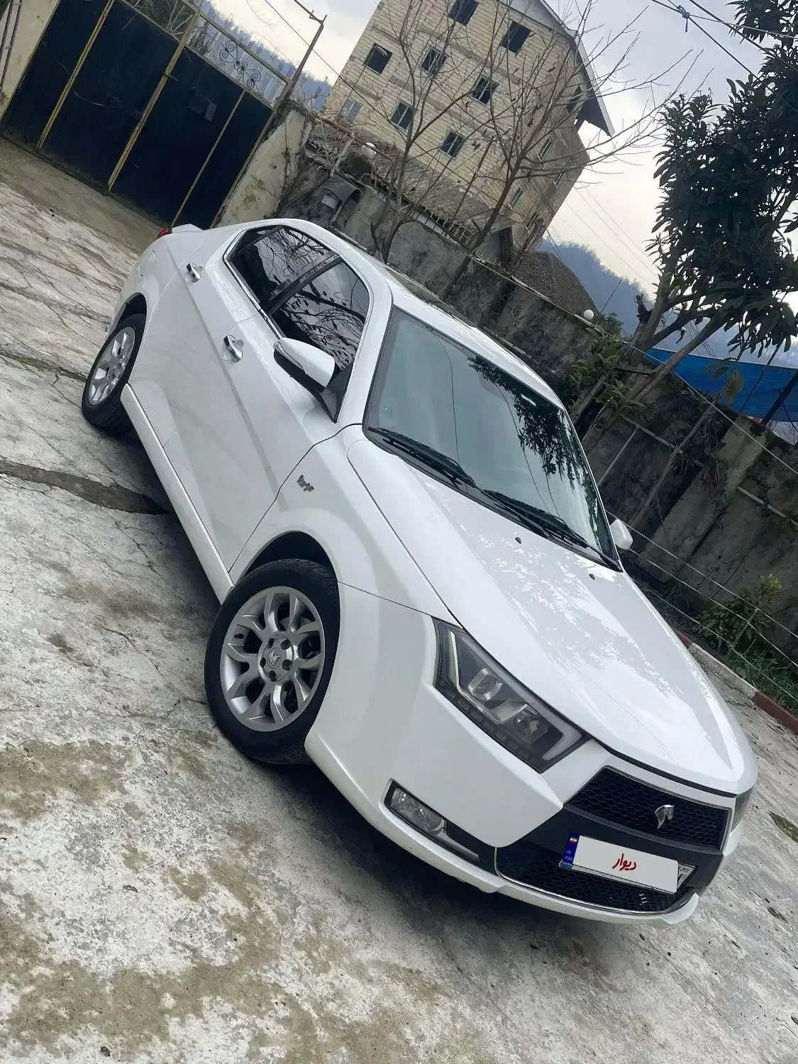 دنا پلاس ۴۰۲|خودرو سواری و وانت|آستارا, |دیوار