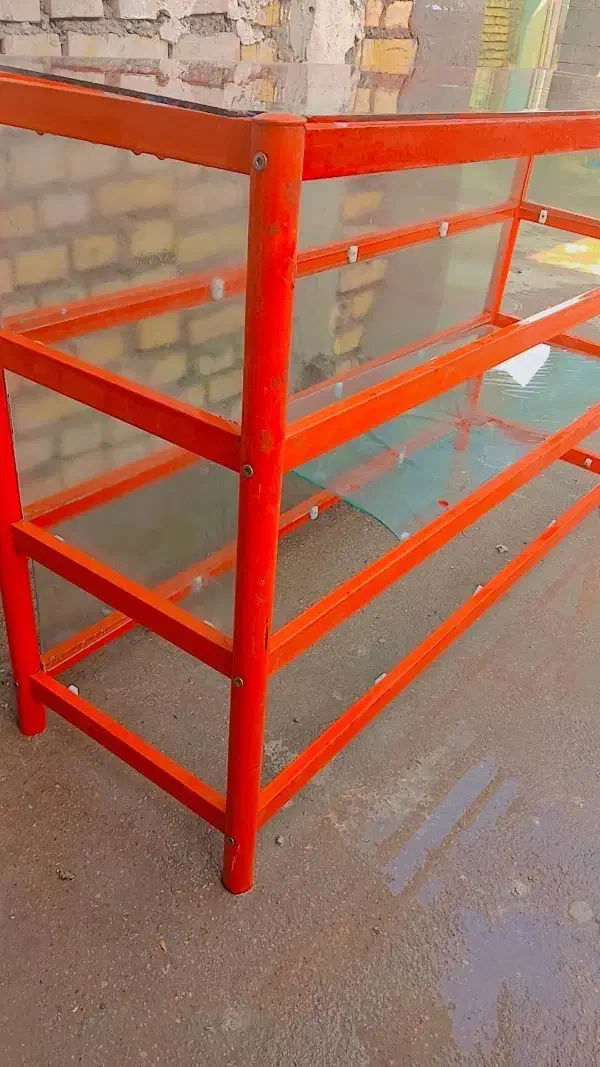 ویترین (قفسه)|بوفه، ویترین، کنسول|لالی, |دیوار