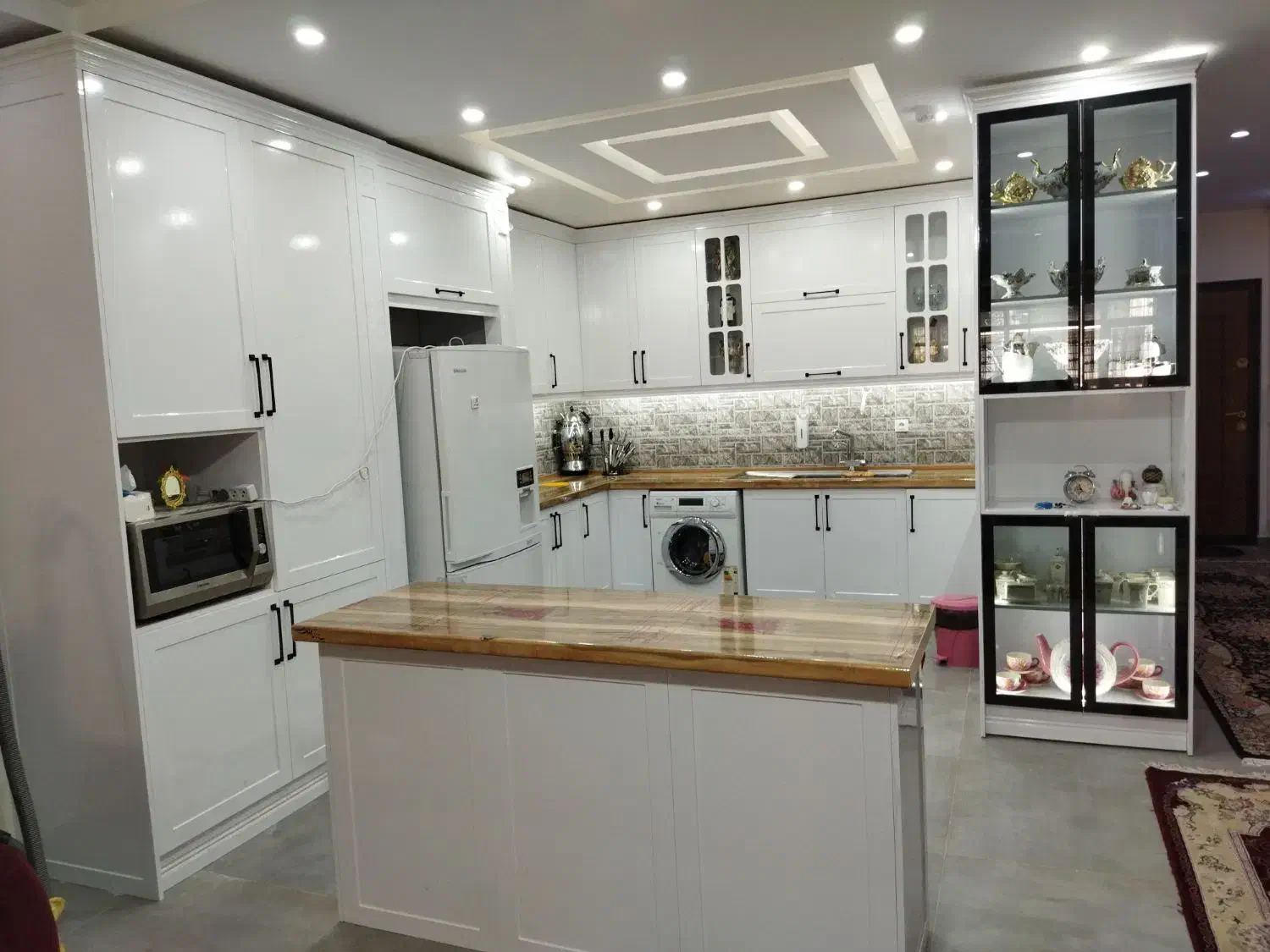 خدمات ساخت و نصب و تعمیرات کابینت و کمد دیواری|خدمات پیشه و مهارت|ملارد, |دیوار