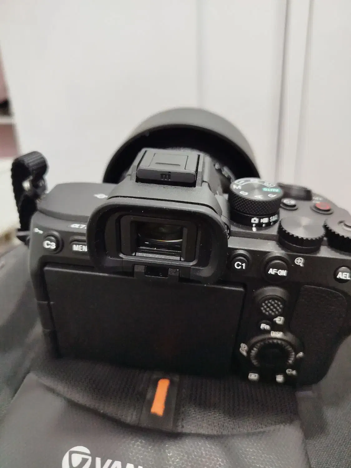 دوربین سونی آلفا سون فور بهمراه لنز ۸۵سیگما|دوربین عکاسی و فیلمبرداری|بوشهر, |دیوار