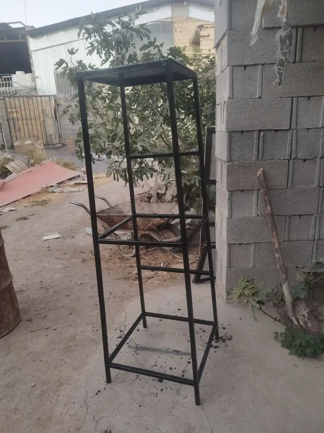 چهار پایه|صندلی و نیمکت|اصفهان, قائمیه|دیوار