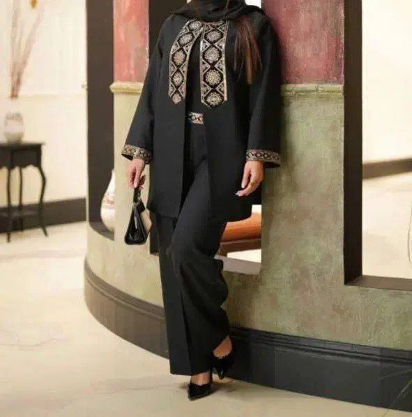 ارزانسرای پوشاک آریسا|لباس|صحنه, |دیوار