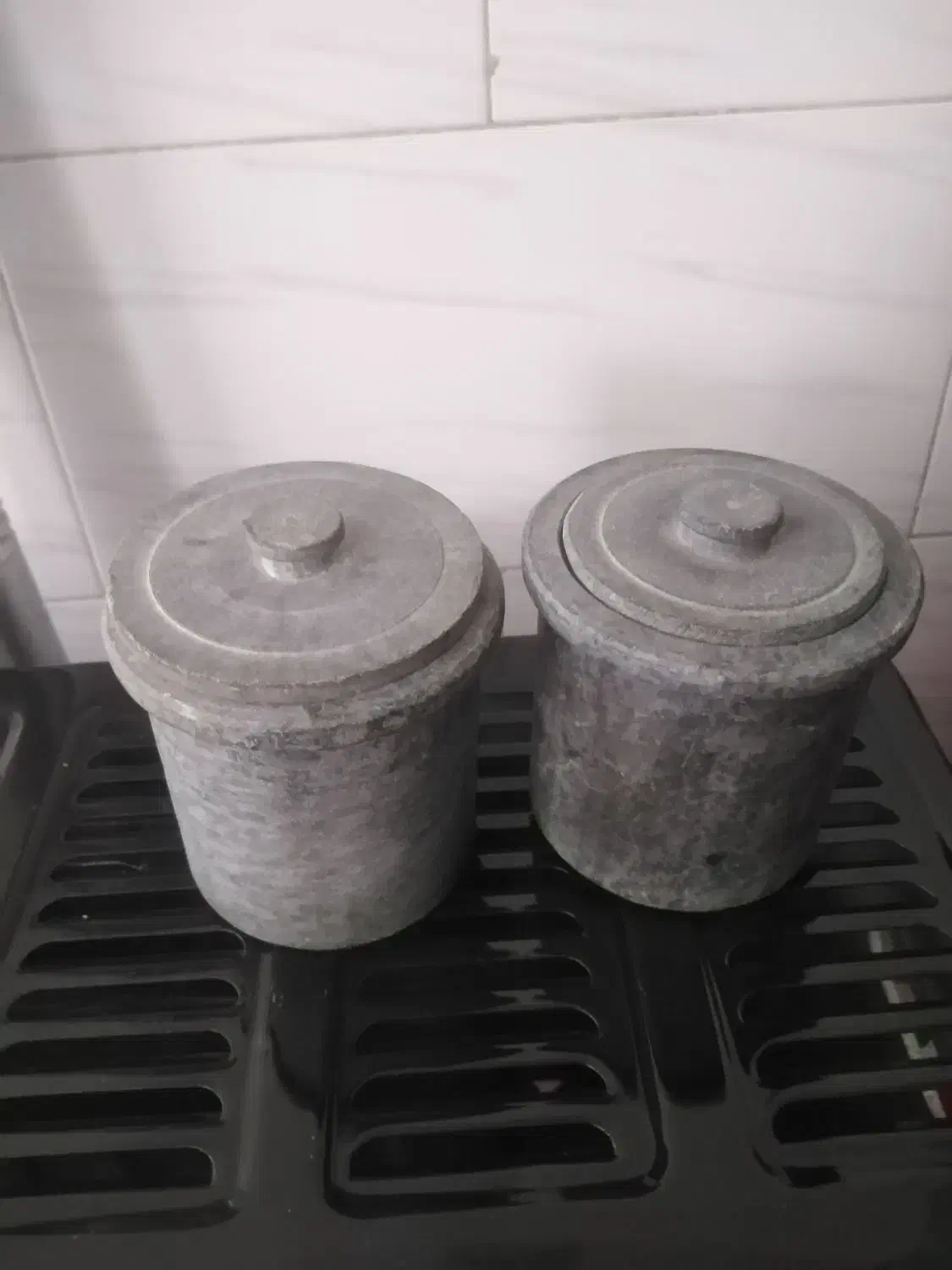 دیگ سنگی|ظروف پخت‌وپز|یزد, |دیوار