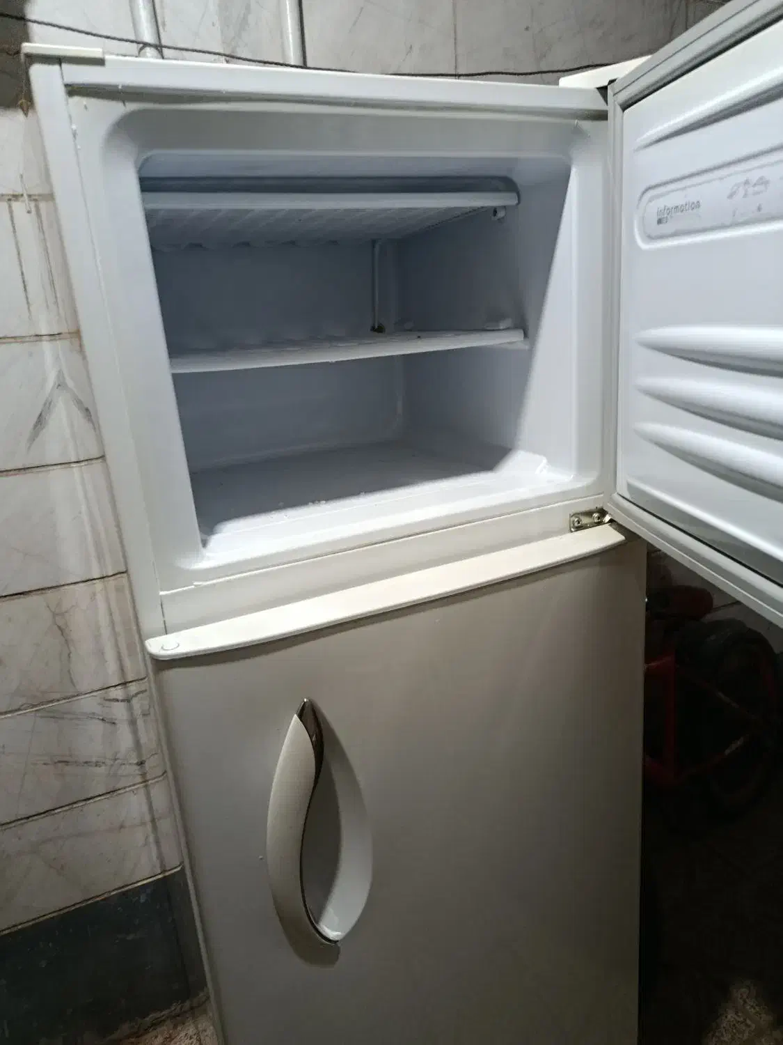 یخچال فریزر امرسان 14فوت در حد نو خیلی تمیز سالم|یخچال و فریزر|تهران, عبدلآباد|دیوار