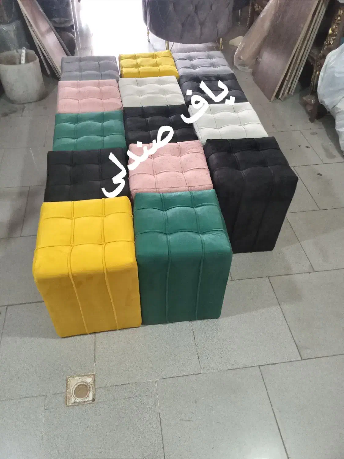 صندلی نیمکت|صندلی و نیمکت|کرج, عظیمیه|دیوار