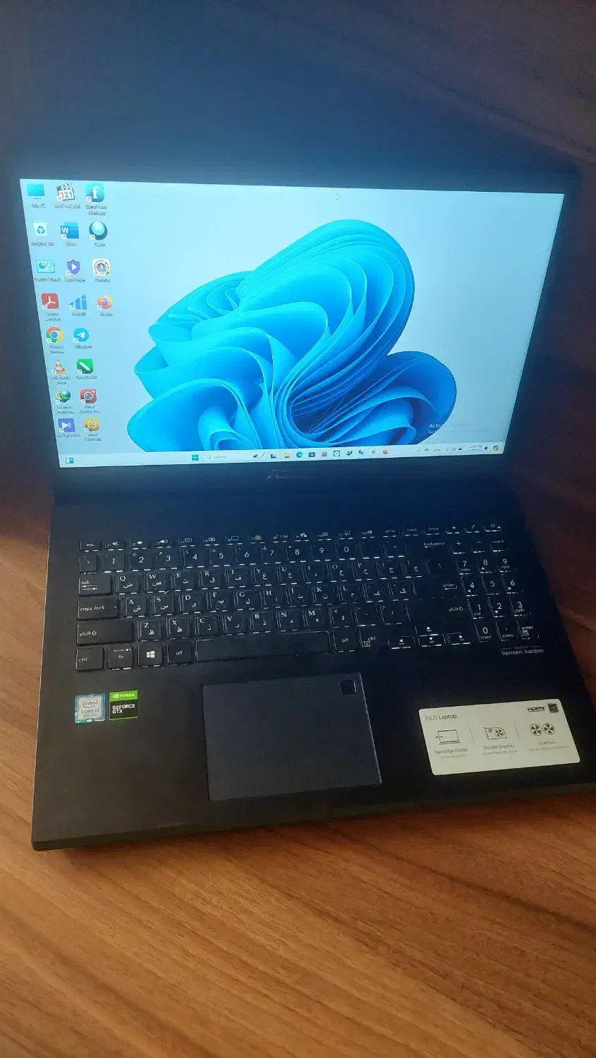 فروش لپ‌‌تاپASUS K571GT + دو فقره متعلقات جانبی|رایانه همراه|اصفهان, دشتستان|دیوار