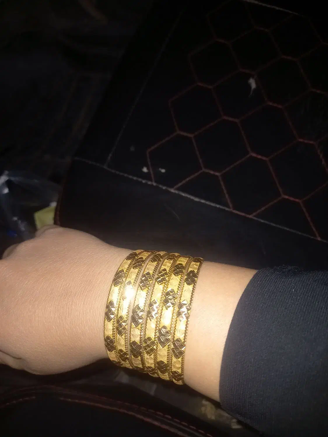 شش عدد النگو به وزن ۱۸ گرم دارای فاکتور|جواهرات|سیرجان, |دیوار