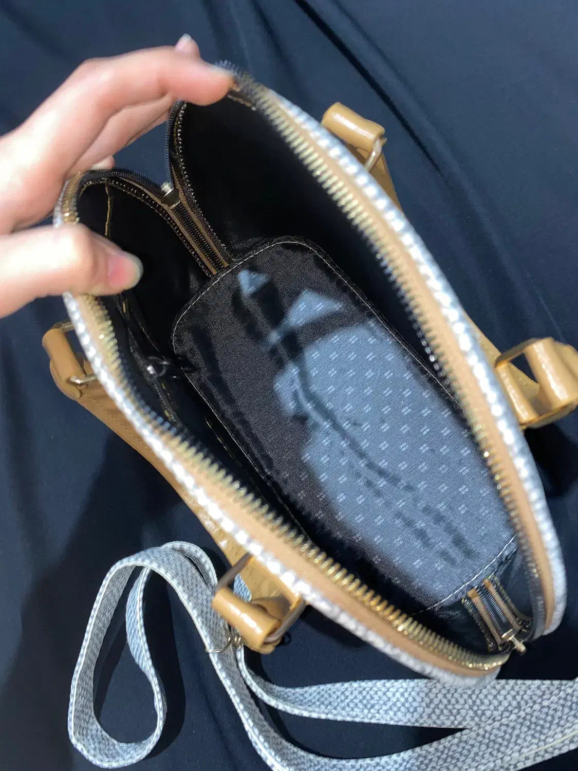 کیف|کیف، کفش، کمربند|قم, نوبهار|دیوار