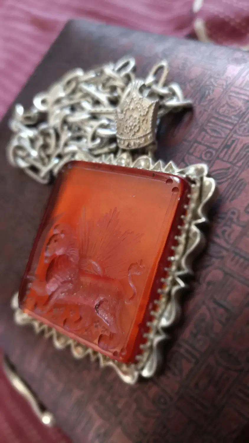 پلاک گردنبند شیر نشان کار دست نقره عیار بالا|جواهرات|کرمانشاه, |دیوار