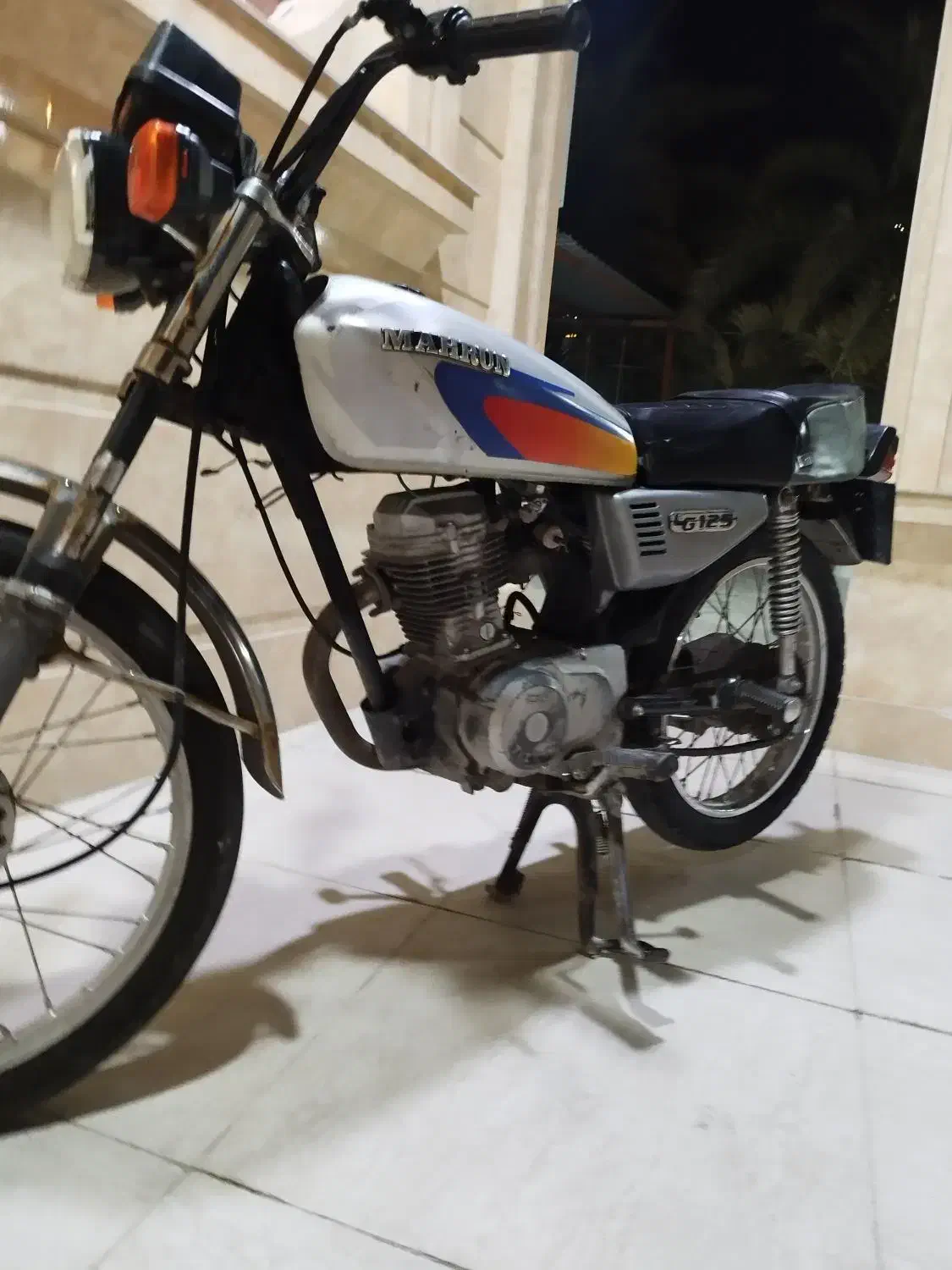 موتور 125|موتورسیکلت|ریگ, |دیوار