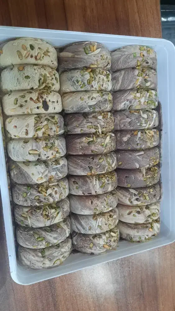 ویزیتور جهت همکاری در پخش مواد غذایی|استخدام بازاریابی و فروش|یزد, |دیوار