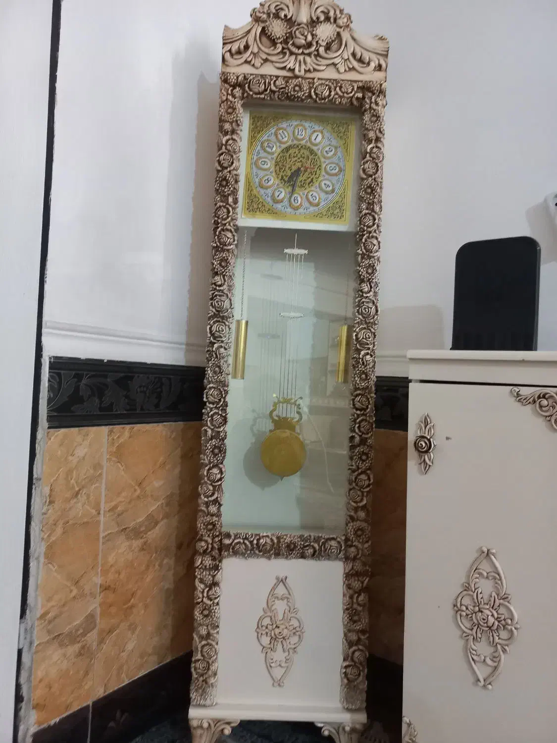 ساعت‌. ایستاده‌|ساعت دیواری و تزئینی|همدان, |دیوار