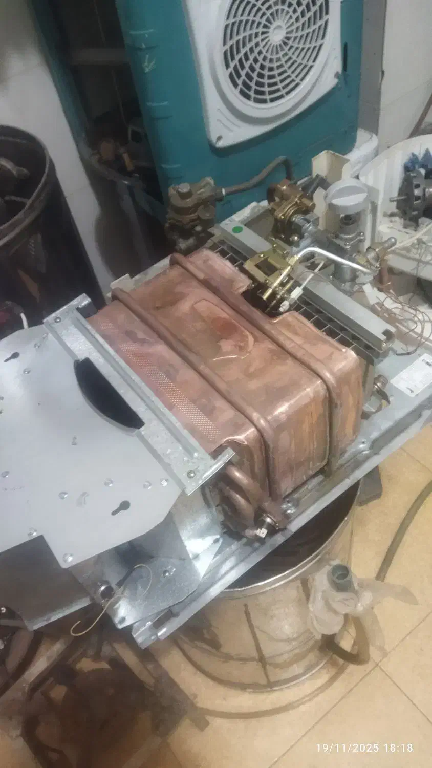 فروش یکدستگاه بخاری دست دوم ،  یک دستگاه آبگرمکن|آبگرمکن، پکیج، شوفاژ|خانمیرزا, |دیوار