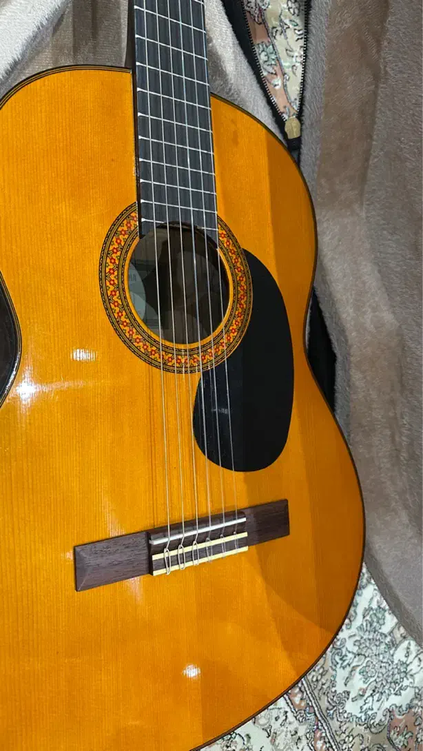 گیتار یاماها c70 اورجینال بهمراه کیس و کاپو|گیتار، بیس، امپلیفایر|اصفهان, مرداویج|دیوار