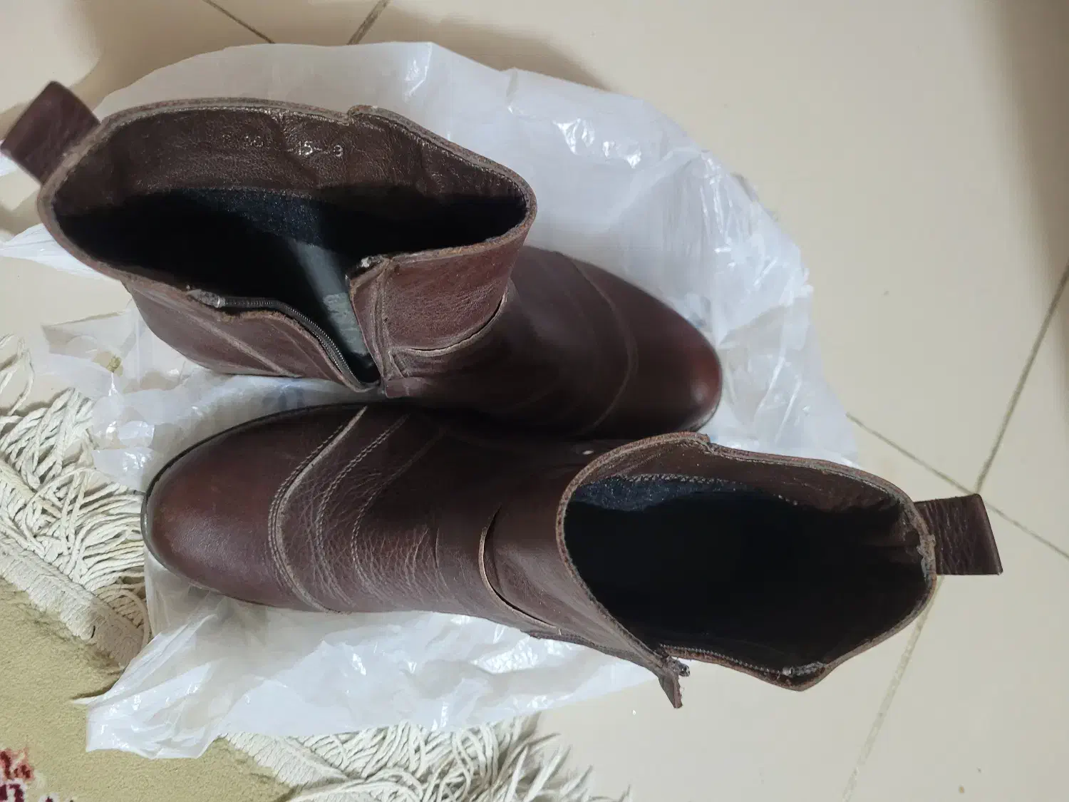 بوت چرم طبیعی سایز ۳۸|کیف، کفش، کمربند|مشهد, سجاد شهر|دیوار