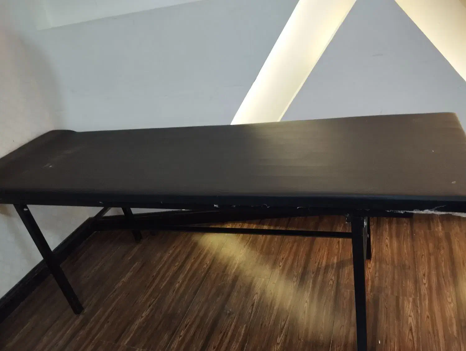 تخت|آرایشی، بهداشتی، درمانی|رشت, گلباغ نماز|دیوار