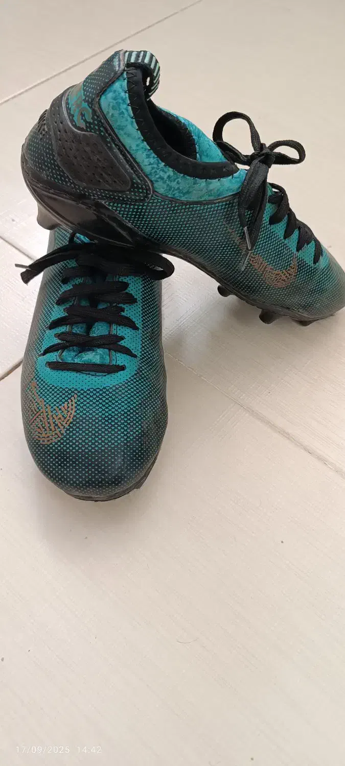 استوک ورزشی|کیف، کفش، کمربند|هشتگرد, شهرک آپادانا|دیوار