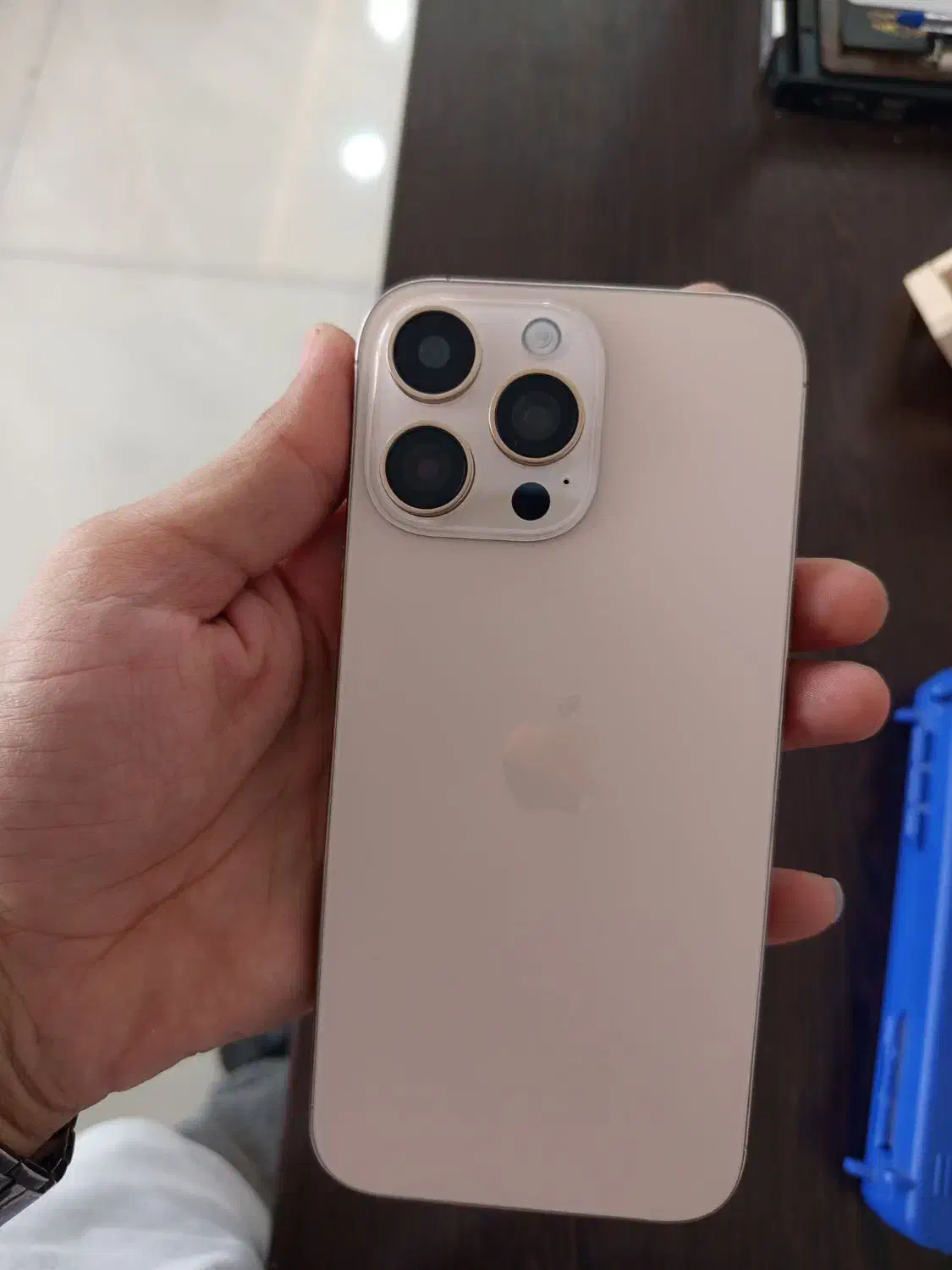 ایفون طرح LV امارات|موبایل|میناب, |دیوار