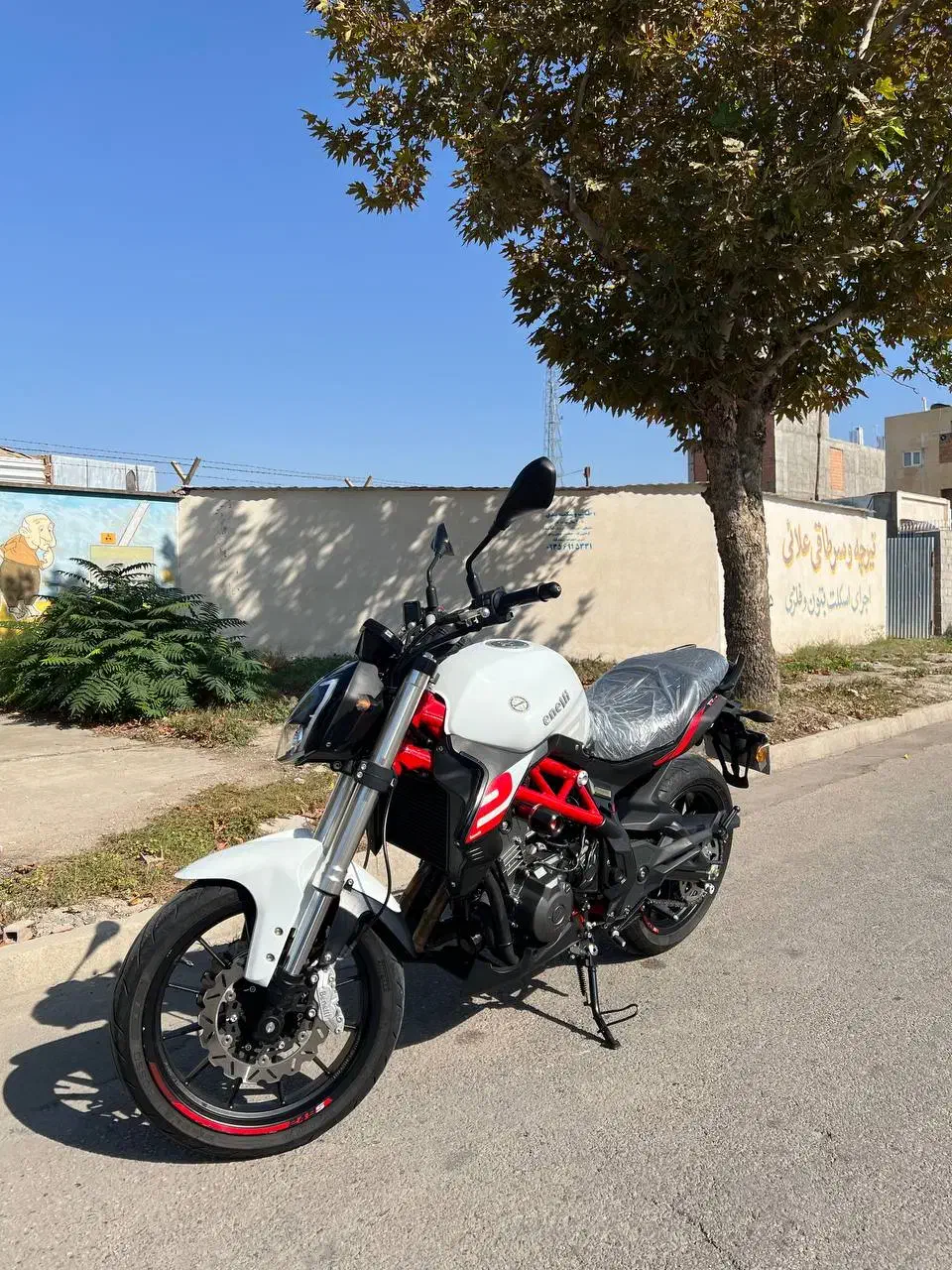 بنلی 300مدل 1400|موتورسیکلت|گنبد کاووس, |دیوار