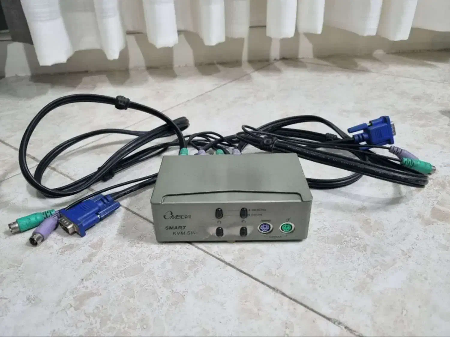 سوییچ کی وی ام switch KVM|قطعات و لوازم جانبی رایانه|قدس, شهر‌قدس|دیوار