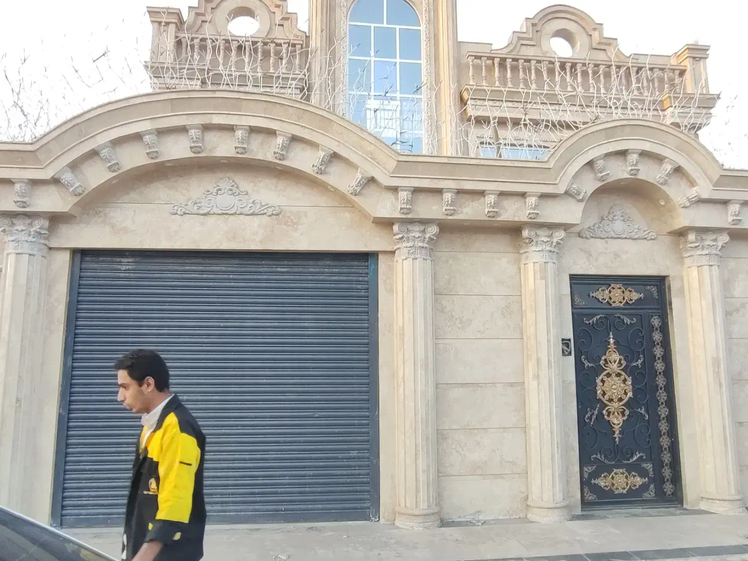 درب برقی و درب کرکره ای شیشه سکوریت (اقساطی)|مصالح و تجهیزات ساختمان|زاهدان, |دیوار