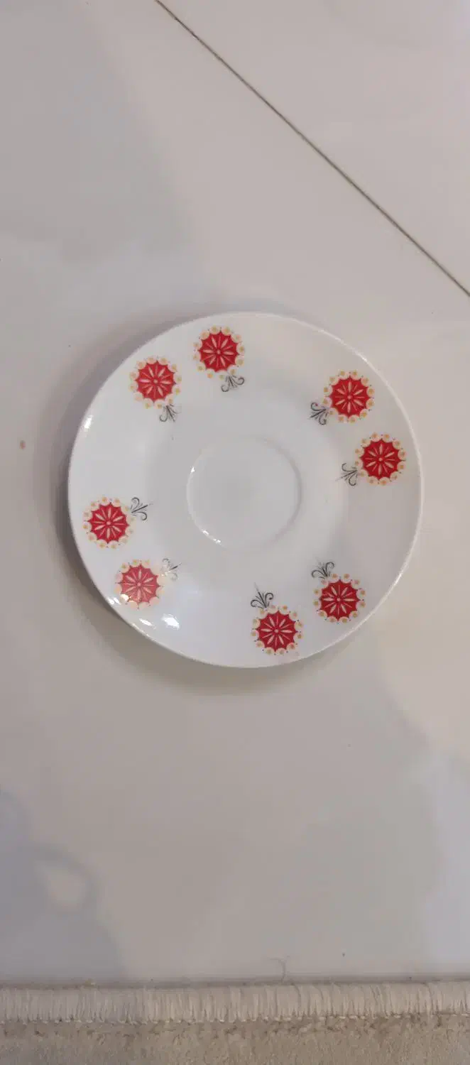 تعدادی وسایل منزل|ظروف سرو و پذیرایی|اراک, |دیوار