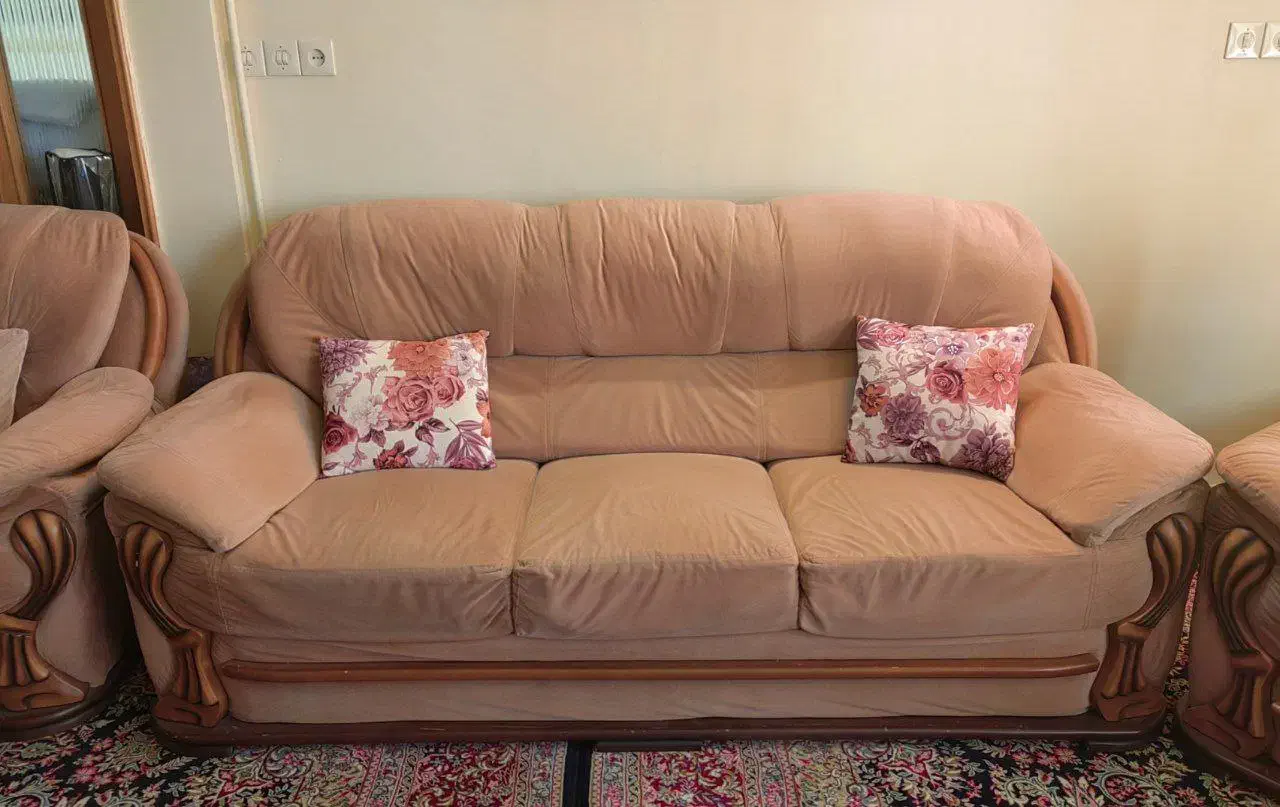 مبلمان ۷ نفره|مبلمان خانگی و میز عسلی|بروجرد, |دیوار