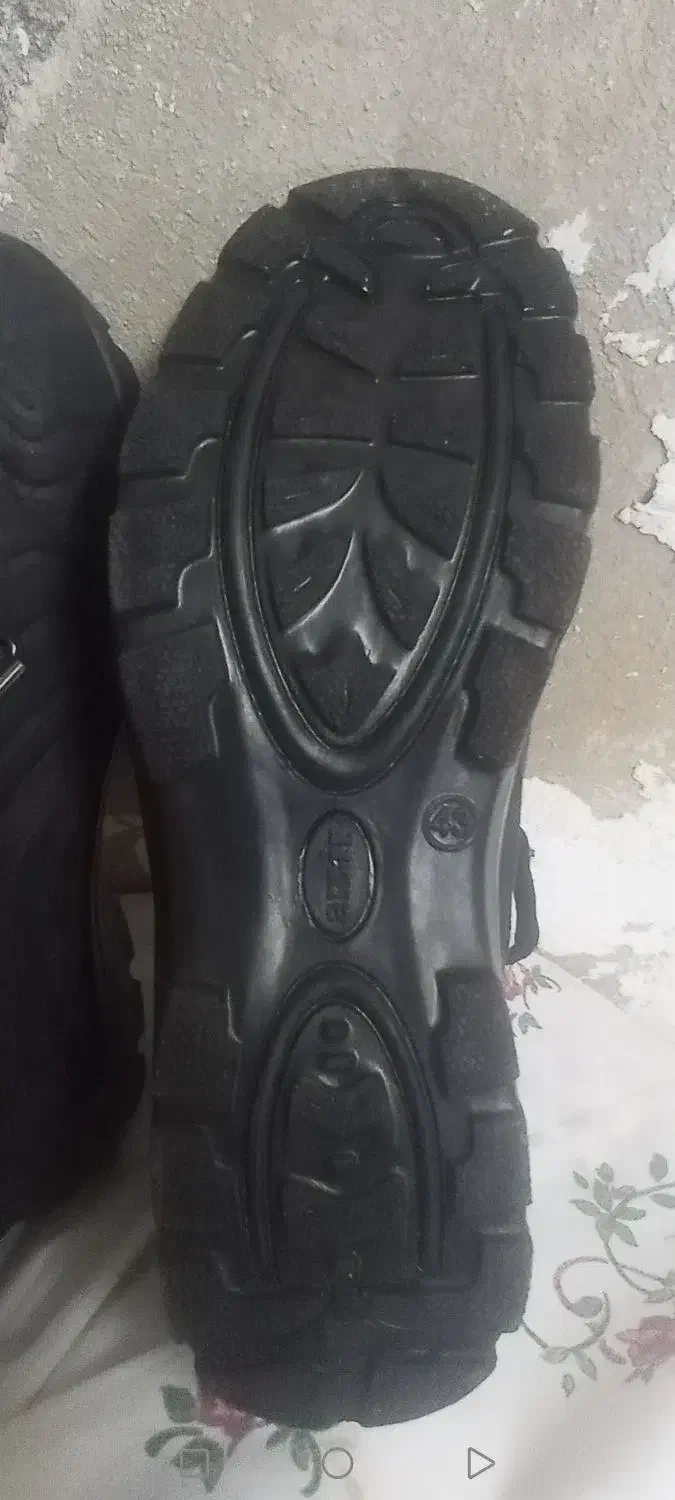 کتونی مشکی|کیف، کفش، کمربند|اراک, |دیوار