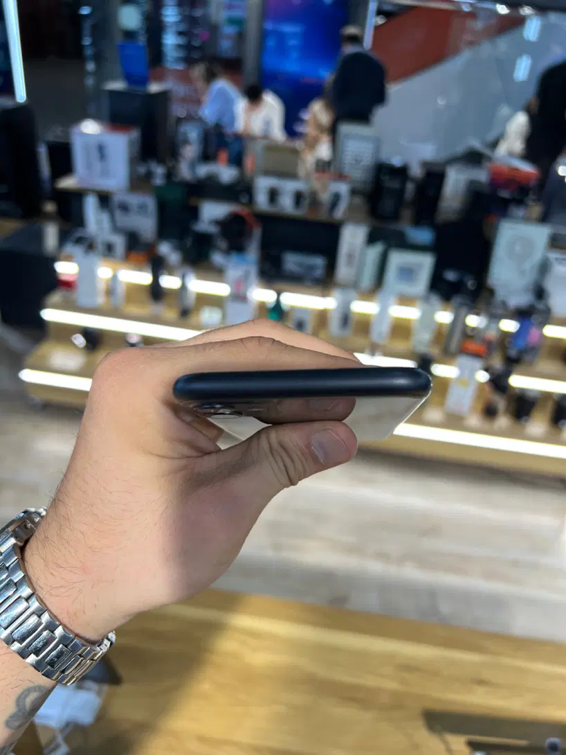 iphone 11 128 black باگارانتی بدون باز شدگی|موبایل|تهران, فردوسی|دیوار