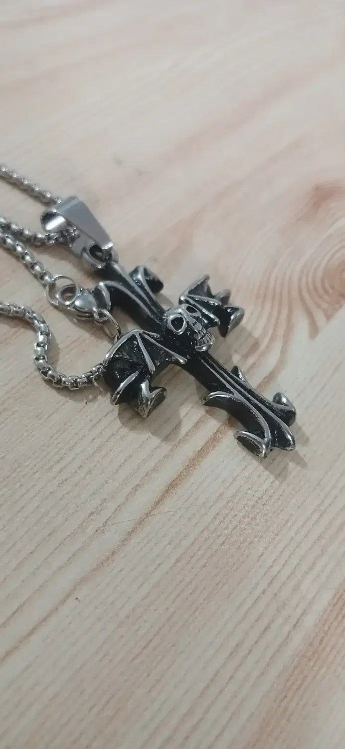 گردن بند مردانه صلیب و انگشتر مفصلی طرح اسکلتی|بدلیجات|اصفهان, عسگریه|دیوار