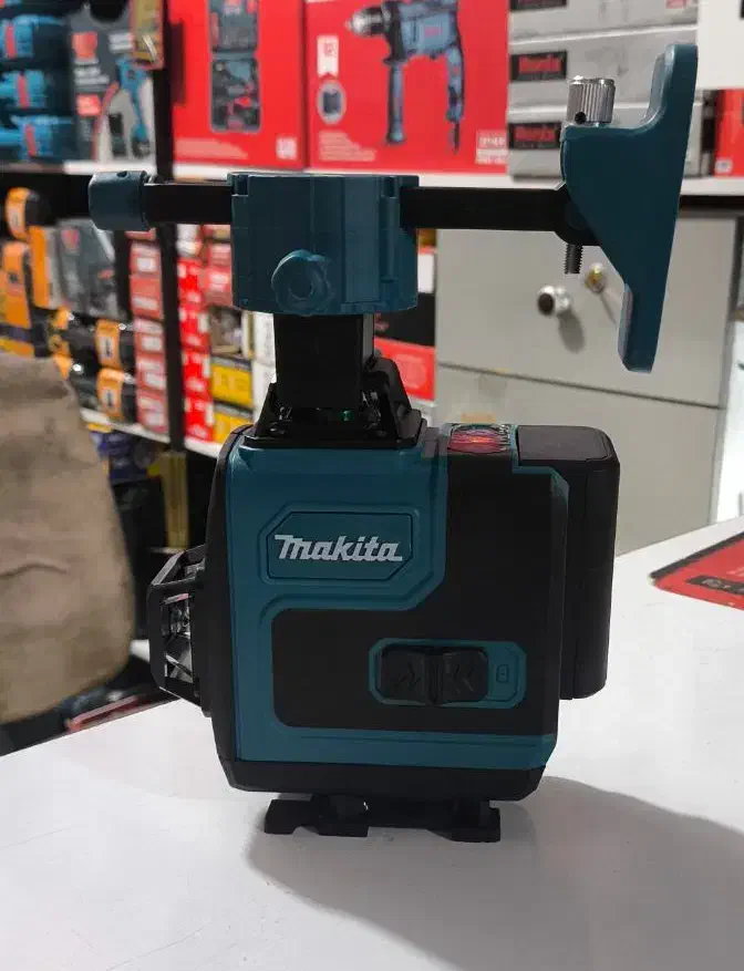 تراز لیزری نور سبز ۱۶ خطی ماکیتا|ابزارآلات|یاسوج, |دیوار