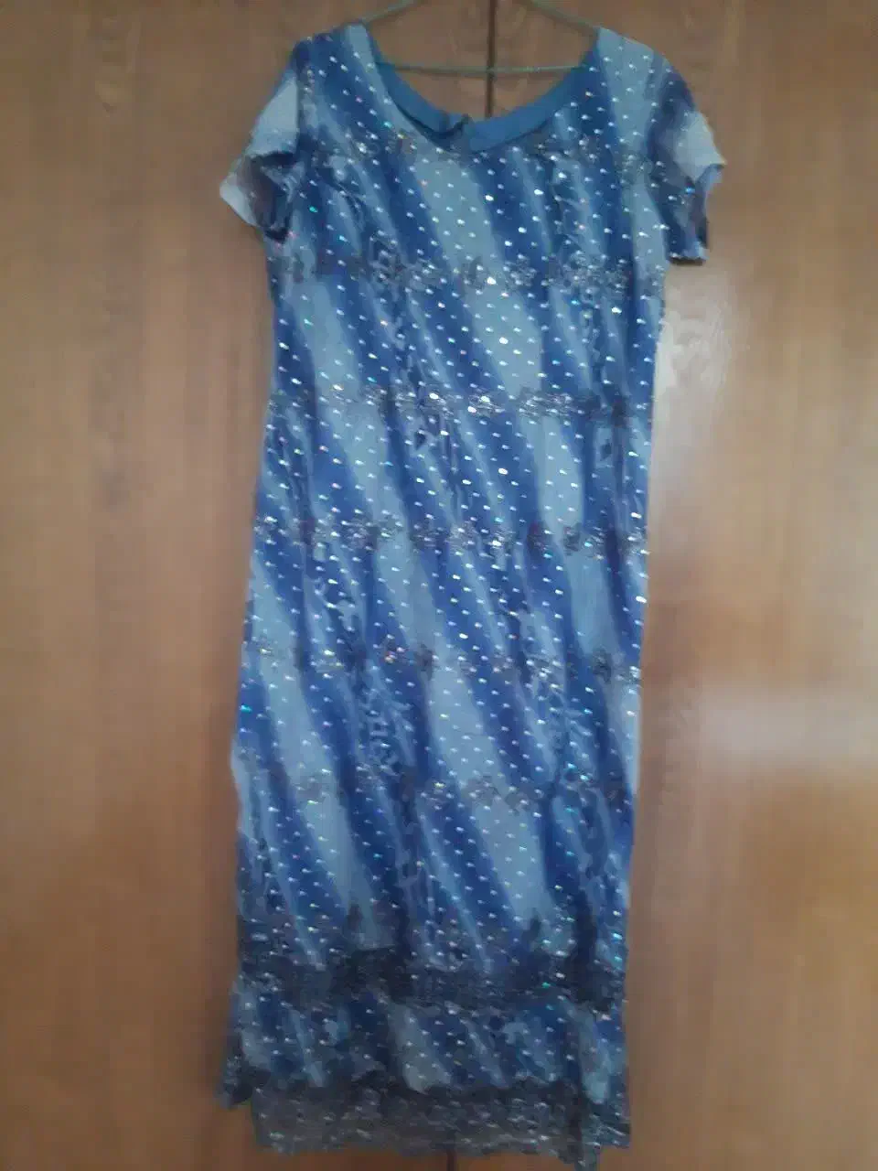 لباس مجلسی|لباس|قم, امامزاده ابراهیم|دیوار