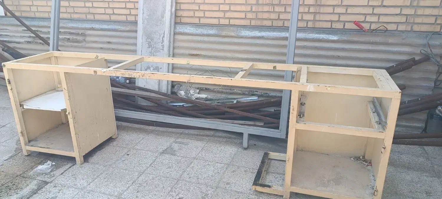 دکه آهنی سنگین محکم|بوفه، ویترین، کنسول|اهواز, کوی فرهنگیان ۱|دیوار